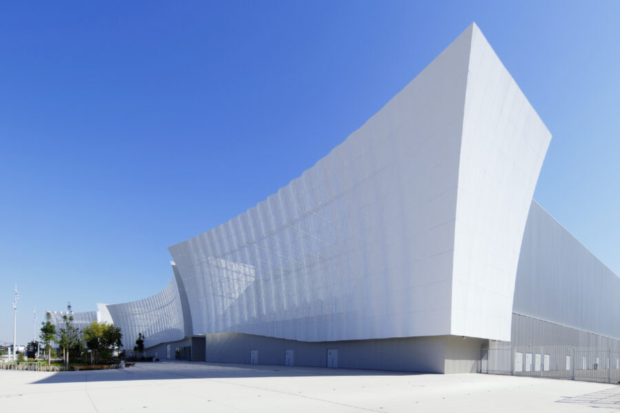 Architecture moderne et audacieuse du parc des expositions du Co'Met Orléans 
